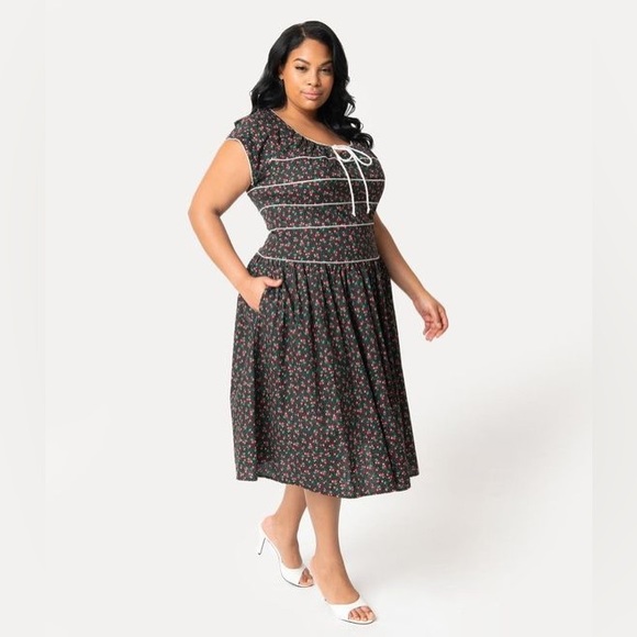 Unique Vintage 1940s Style Black Cherry Print Jeanie Swing Dress, Med-Large, NWT - Picture 5 of 6